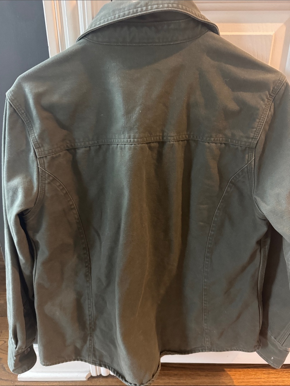 Carhartt women’s Olive Green Canvas Work Coat with Plaid Lining - Picture 6 of 9